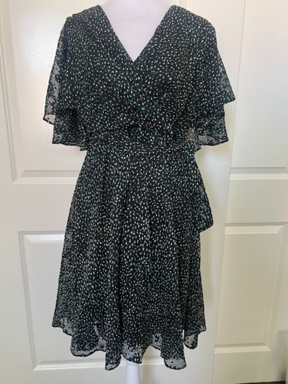 DKNY Flutter Sleeve Black Green White Belted Faux Wrap Dress Size 8